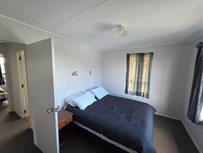 5 bedrooms, iron/ironing board, WiFi