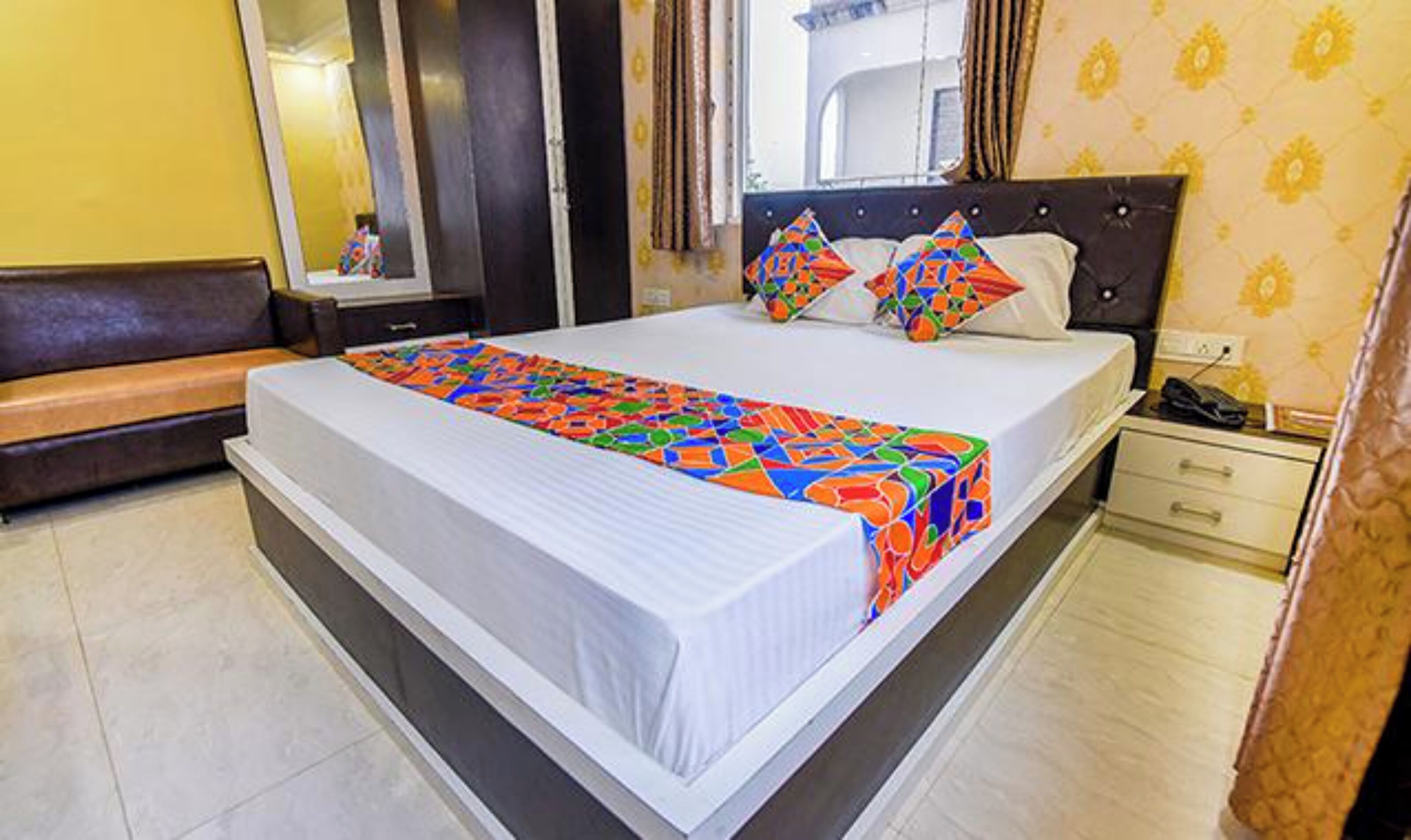 Goroomgo Anshika Inn New Town Kolkata