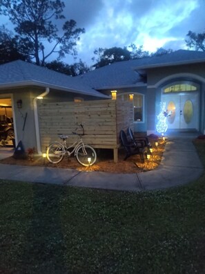 المنشأة من الخارج