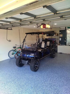Interior - Heated Pool/ Dog Friendly/ X-mas Tree/ Golf Cart.  






 (Sebastian)