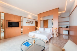 Ocean Suite Room | Desk, free WiFi, bed sheets - Sea La Vie Resort Nusa Penida (Penida Island)