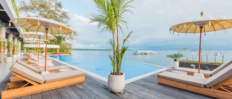 Outdoor pool, sun loungers