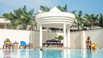 Piscine extérieure