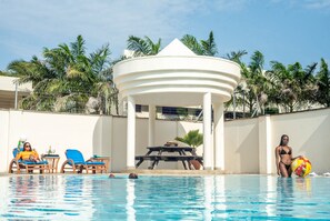 Piscine extérieure