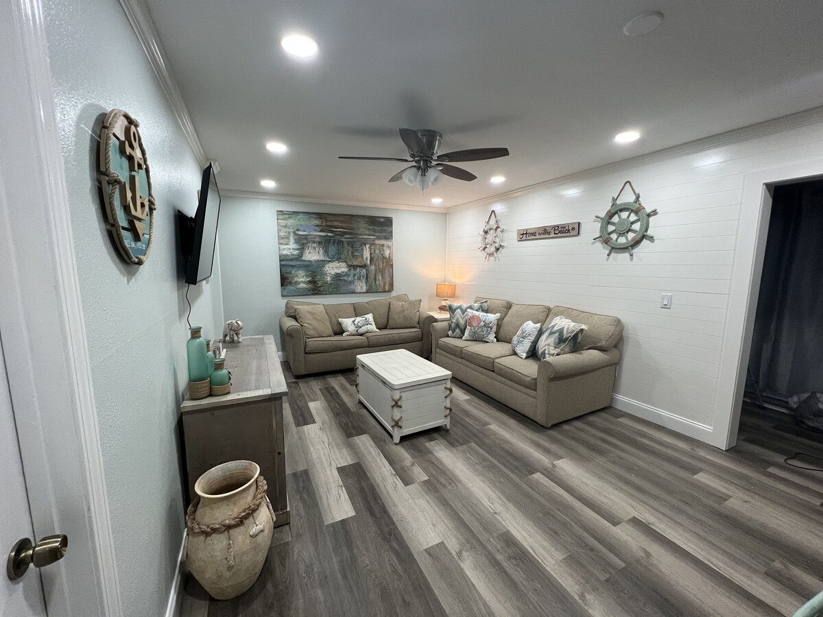 Photo 2 of Beautiful condo centrally located in Destin