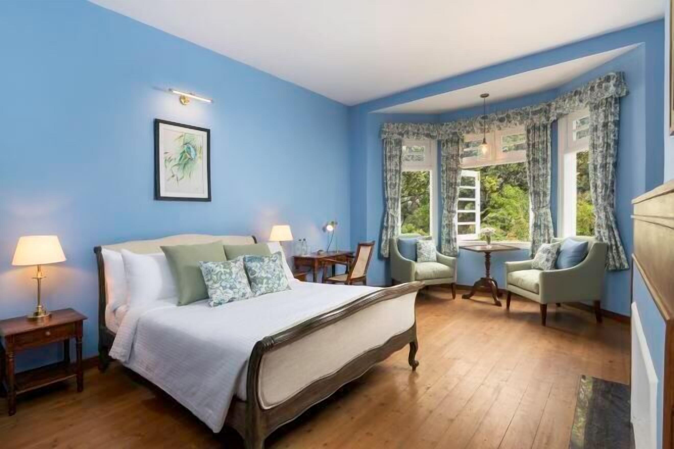 Een minibar, een kluis op de kamer, een strijkplank/strijkijzer