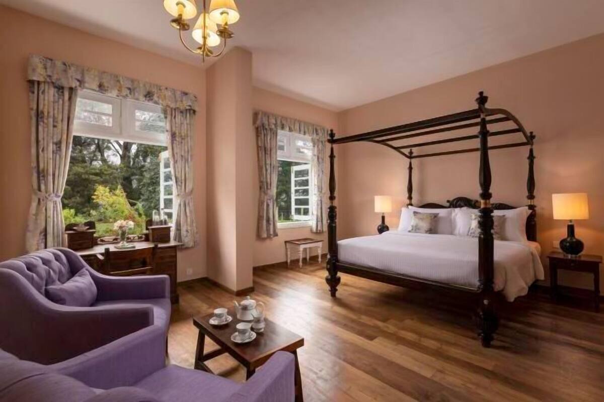 Minibar, caja fuerte, tabla de planchar con plancha y wifi gratis