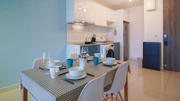 Family Condo | Ruang makan