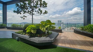 Pemandangan darat dari hartanah