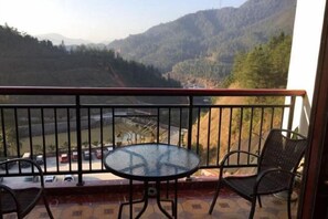 View from property - Santaishan Resort Hotel (Guidong)