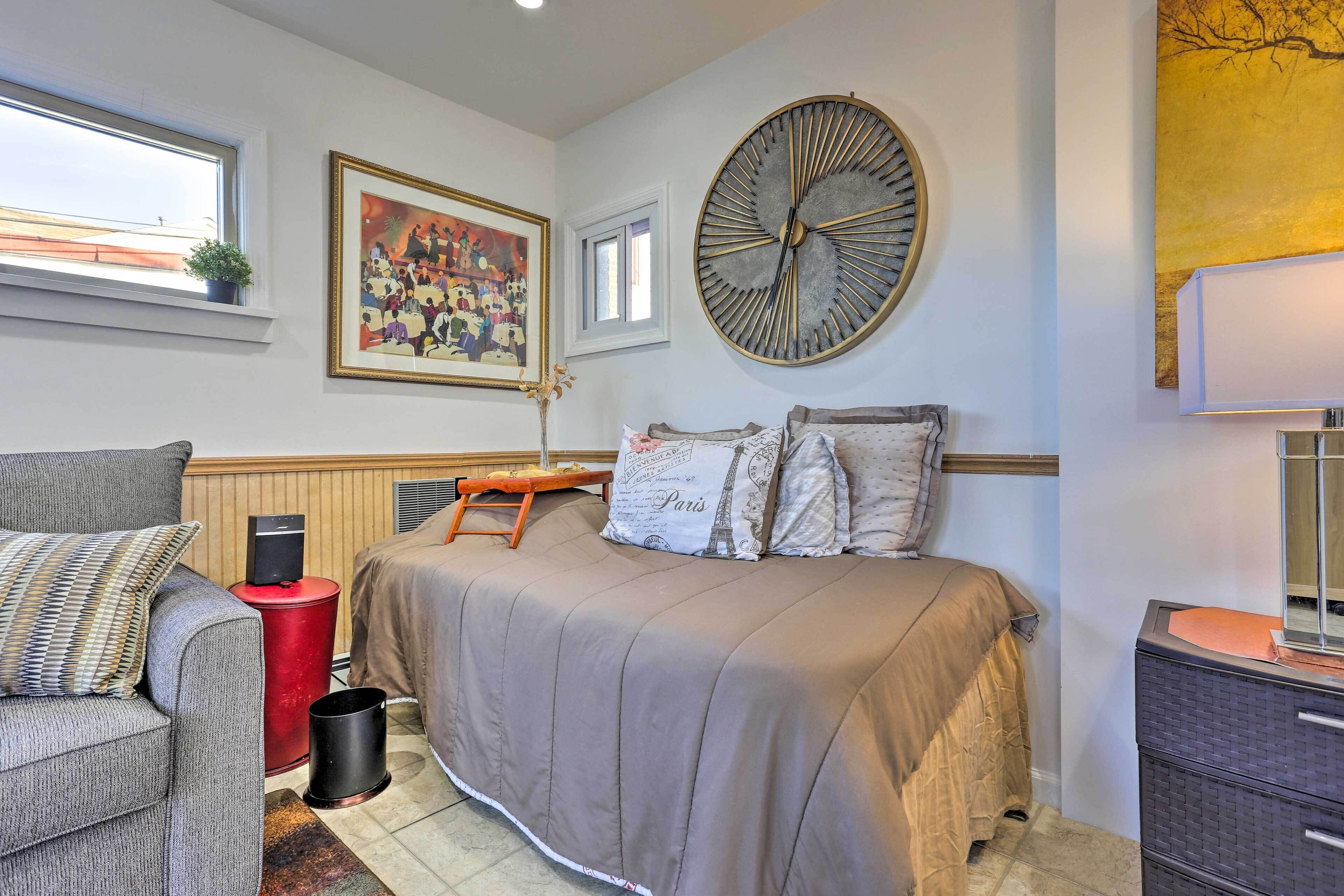 Central Elmont Studio w/ Great Outdoor Space!