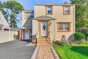 Exterior detail - Central Elmont Studio w/ Great Outdoor Space! (Elmont)