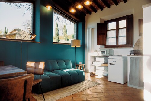 Tuscan Cottage with Swimming Pool