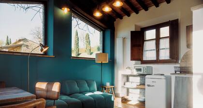 Tuscan Cottage with Swimming Pool