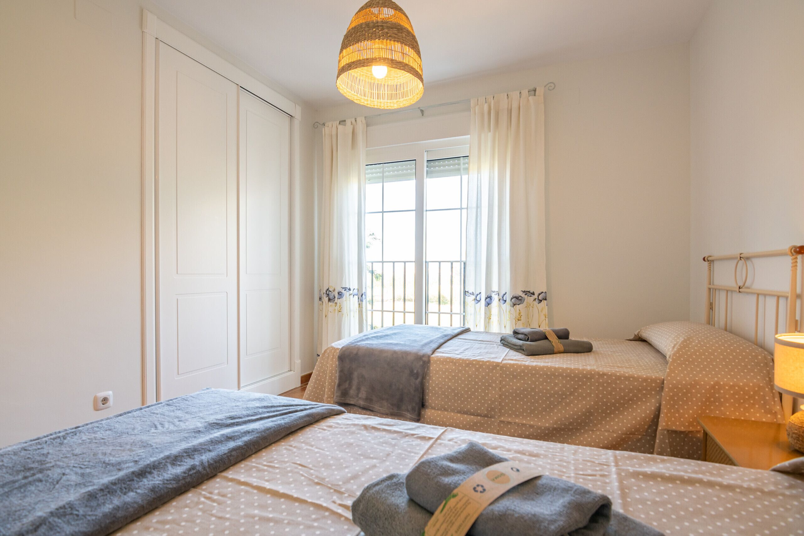 2 makuuhuonetta, silitysrauta/-lauta, ilmainen Wi-Fi, vuodevaatteet