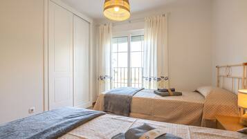 2 makuuhuonetta, silitysrauta/-lauta, ilmainen Wi-Fi, vuodevaatteet