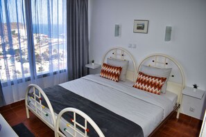 1 chambre, fer et planche à repasser, Wi-Fi gratuit, draps fournis