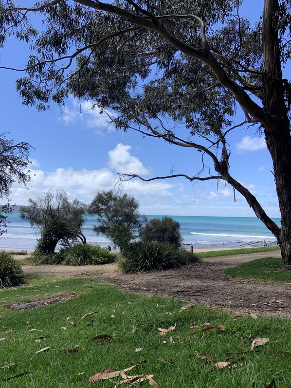 Beach nearby - Loves Road Retreat   (Barwon Downs)