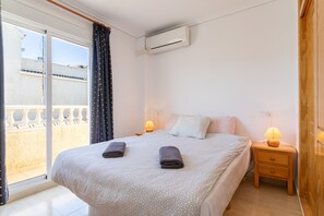 2 habitaciones, tabla de planchar con plancha y wifi gratis 