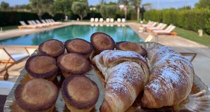 Apartment 'Casa Vacanza Black Magic Otranto' with Balcony