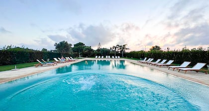 Apartment "Casa Vacanza Locorotondo Otranto" with Garden, Shared Pool & Wi-Fi