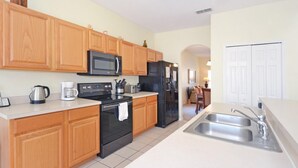 House, 5 Bedrooms | Private kitchen - Legacy Villa (Davenport)