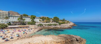 Villa "Casa Isabel & Mateo" close to the Beach with Pool, Garden & Wi-Fi