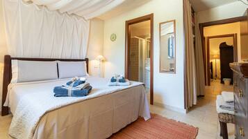 2 makuuhuonetta, silitysrauta/-lauta, ilmainen Wi-Fi, vuodevaatteet