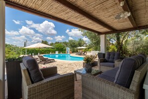 Pool - Holiday Home Trullo Nurillo with Pool & Wi-Fi (Alberobello)