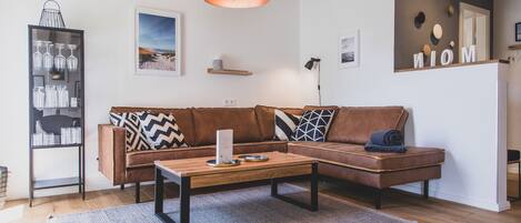 TV, table football, ping pong, books