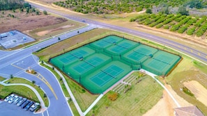 Tennis court - Champions Retreat (Davenport)