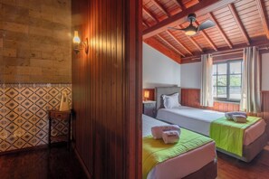 3 quartos, ferros/tábuas de passar roupa, berço de viagem, Wi-Fi