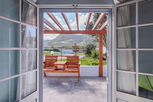 La Maisonette - Serene Oceanfront Maisonette