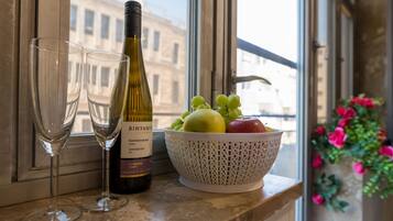 Exclusive Studio Suite, Balcony | Iron/ironing board, free WiFi