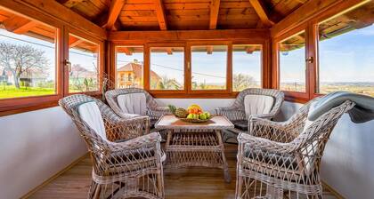 Luxurious home in Gornji Kneginec with WiFi