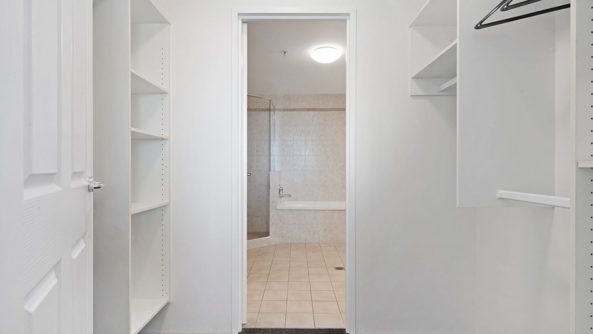 Spacious Family Apt - Waterslides & Ocean Views! - CoastHM — image 16