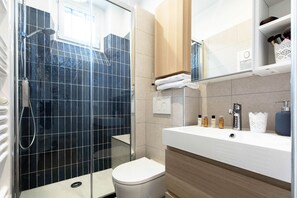 Bruser, hårtørrer, håndklæder