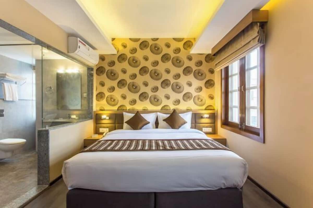 1 bedroom, in-room safe, individually furnished, desk