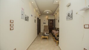 Quầy tiếp tân