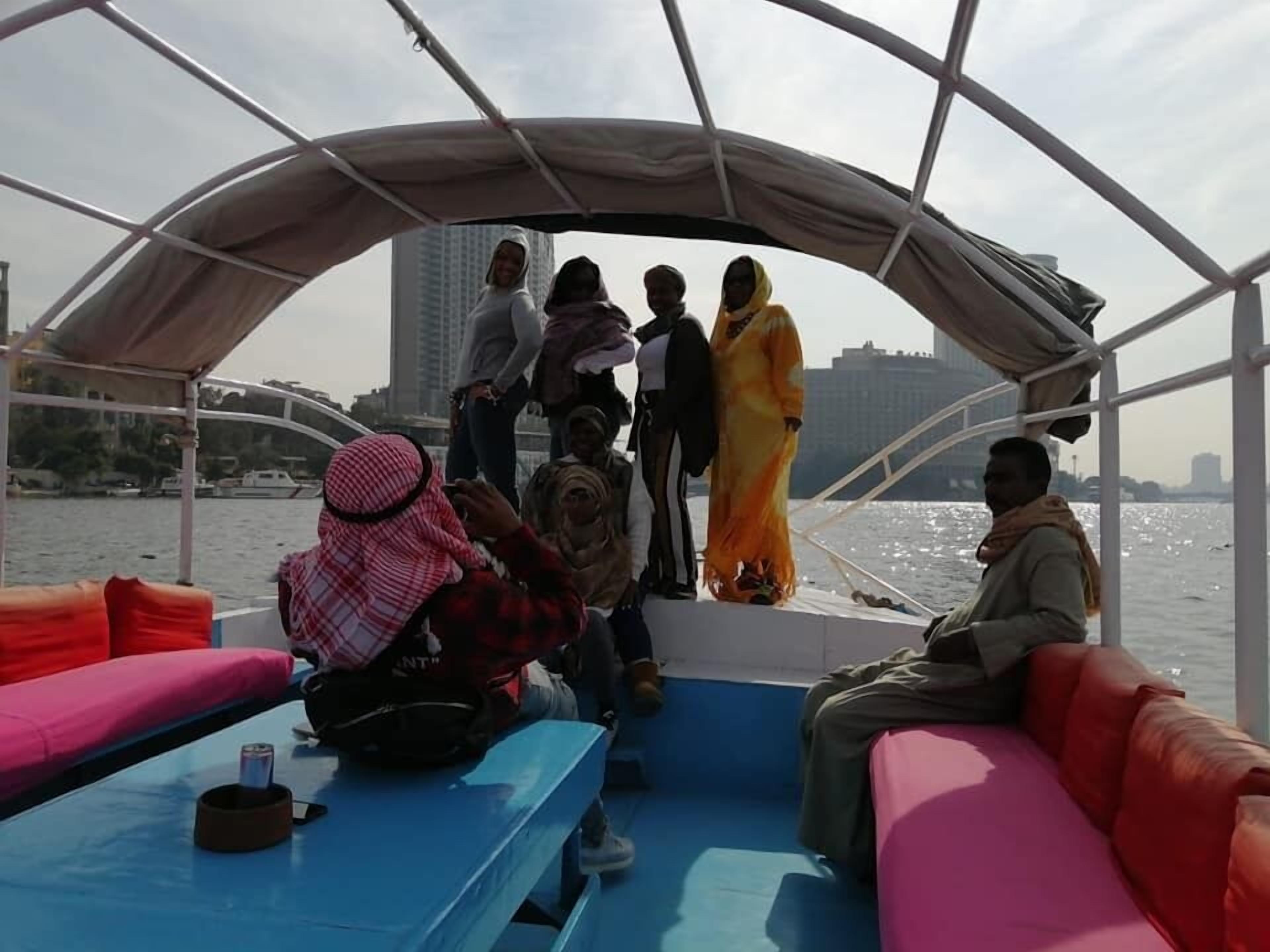 Foto - Pyramids moon View Giza Cairo