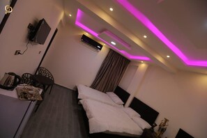 Roupas de cama antialérgicas, acesso grátis à internet com fio