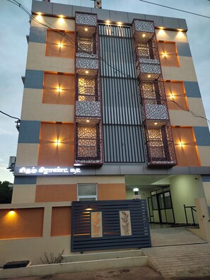 Ngoại thất