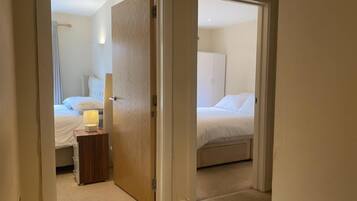 Apartment, 1 Queen Bed | 1 bedroom, free WiFi, bed sheets