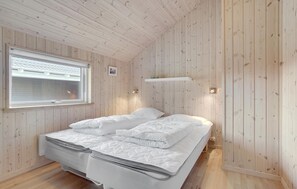 4 عدّة غرف نوم وسرير سفر وواي فاي مجانًا