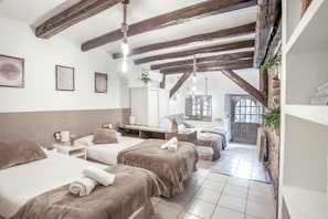 6 chambres, fer et planche à repasser, Wi-Fi, draps fournis