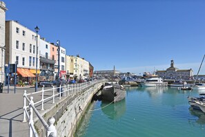Marina - ✔Seaside Stay✔100Mbps✔Royal Harbour Marina✔Beach✔2BR Exec Apt✔Sleeps 6 (Ramsgate)