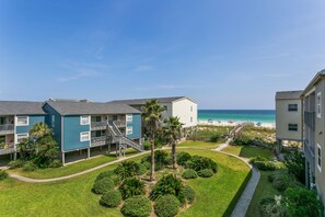 Enjoy beach access and a tropical atmosphere in this beachfront residential area.