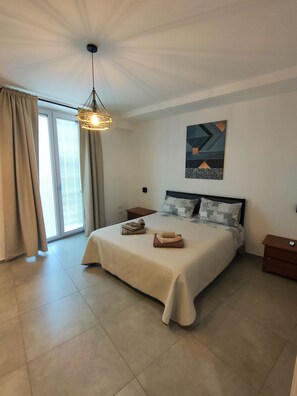 1 bedroom, bed sheets - Central apartment in private area (Barletta)