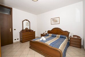 1 makuuhuone, vuodevaatteet