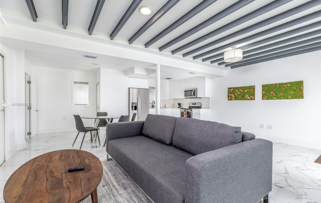 Miami Brickell Guesthouse 2B2B with Pool